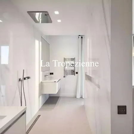 La Tropezienne بيت ضيافة سان تروبيه